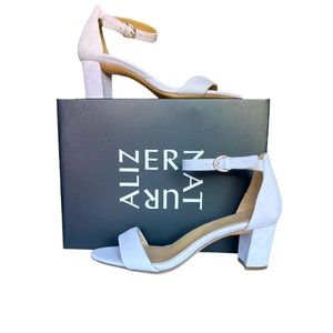 New without box Naturalizer Women's Vera Ankle Strap Block Heel in Iced Lilac